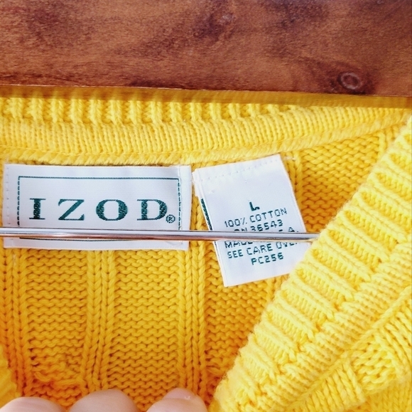 Man's Izod yellow cableknit sweater size L - Picture 3 of 5